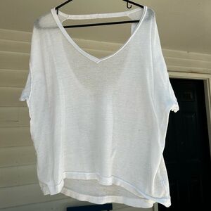 Loose open back FREE PEOPLE top!